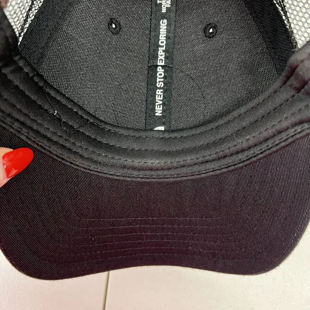 The‎ North Face Mens Hat Cap Trucker Patch Logo Black SnapBack Mesh Back OS